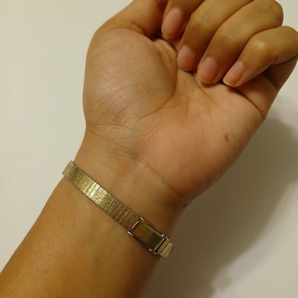 Vtg Waltham Women's Gold Tone 17 Jewels Manual Wind Analog Stainless Steel Watch - Picture 8 of 14